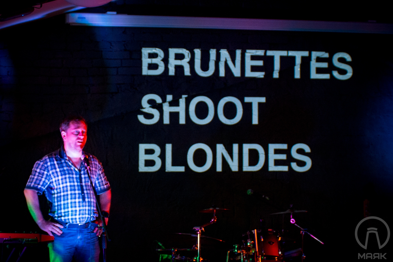 Brunettes Shoot Blondes (4)