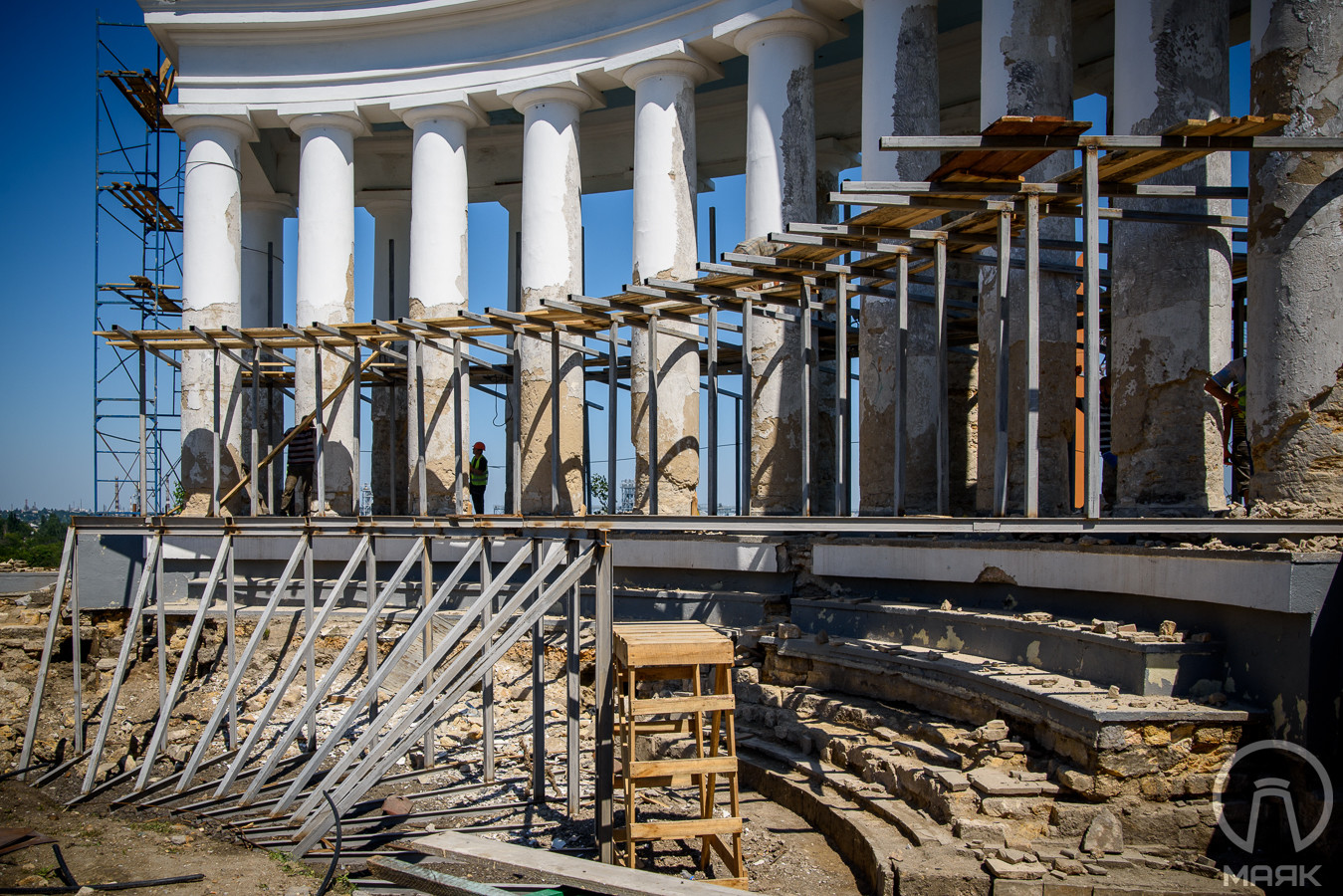 Реставрация колоннады (2)