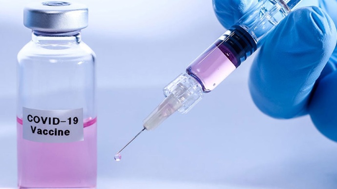 Великобритания одобрила прививку Pfizer и стала первой страной, которая начнет вакцинацию от COVID-19