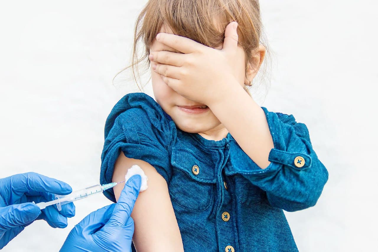 Pfizer начала клинические испытания вакцины на детях от 6 месяцев до 11 лет