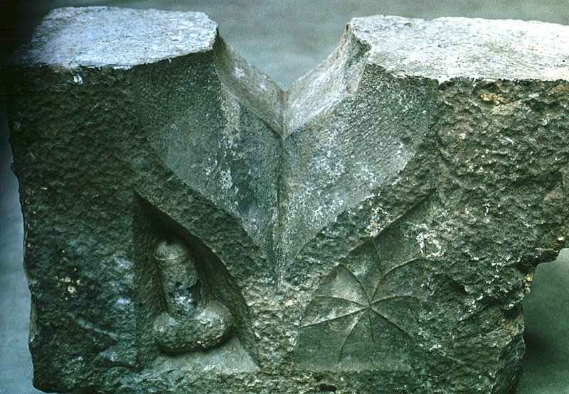 Часть декора средневекового замка в Ирландии.