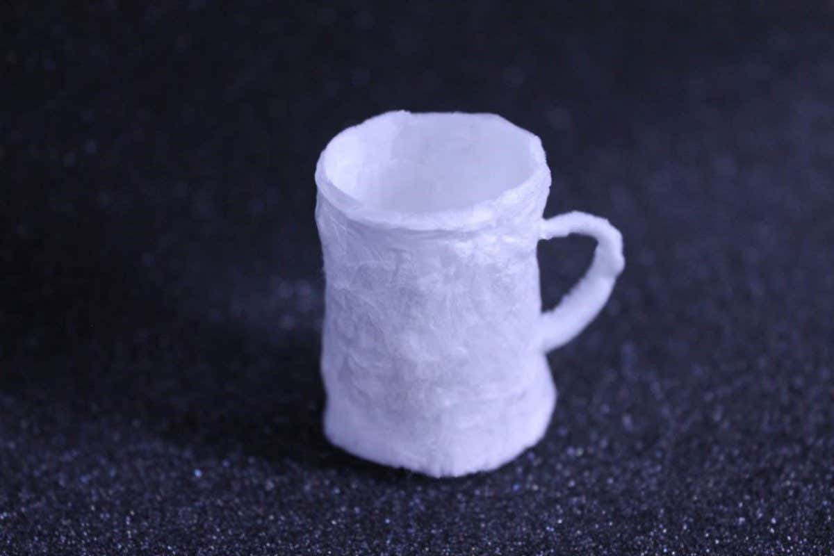 Чашка из данного вида пластика. Фото — Dayong Yang / Tianjin University.
