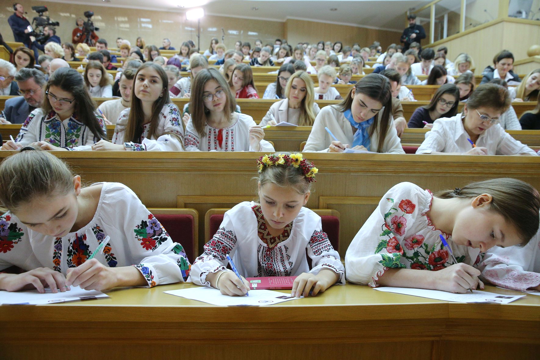 У київських школах більше не викладатимуть російську мову. Взагалі!